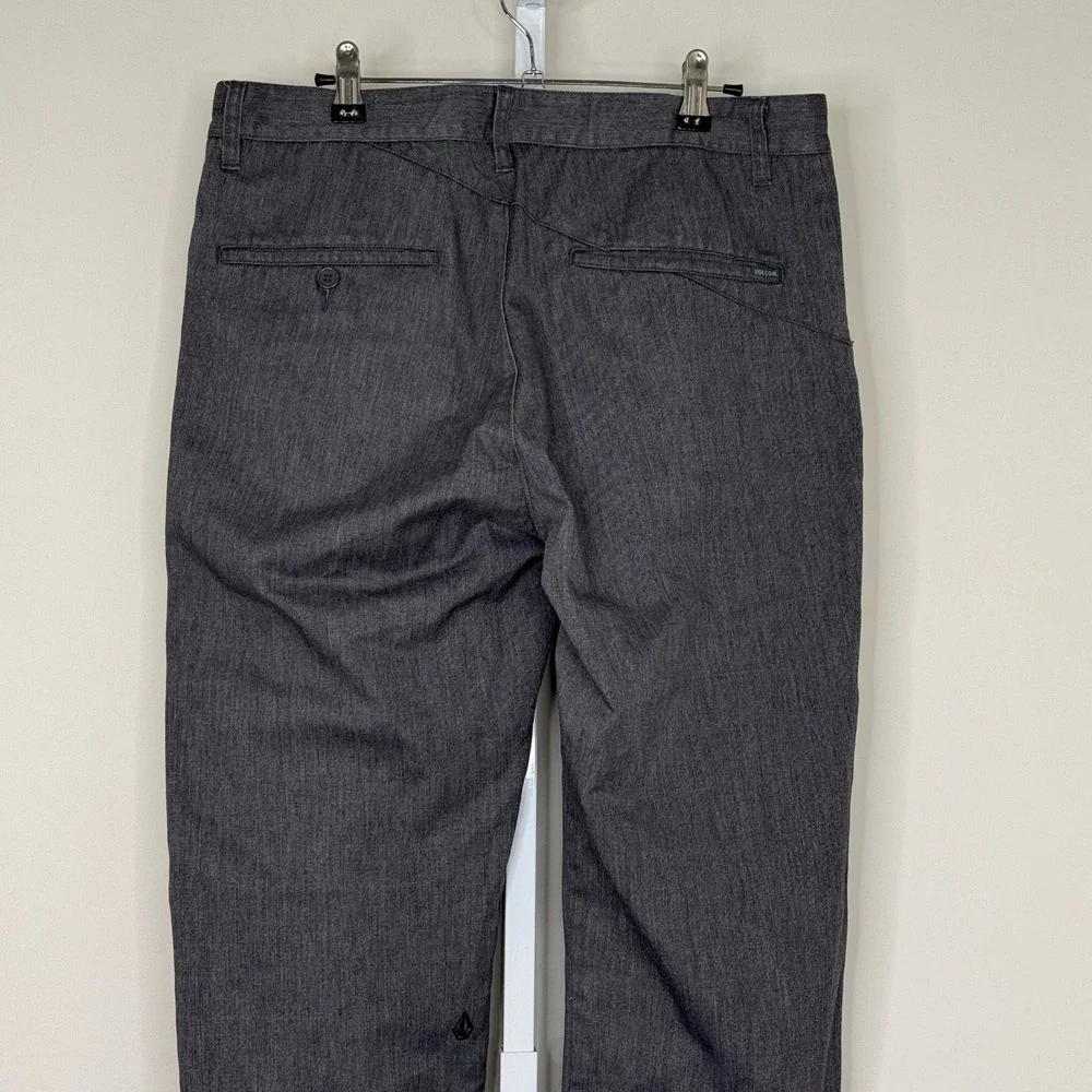 Volcom Men's‎ Gray Straight Leg Casual Pants Size 32 Cotton Blend Flat Front